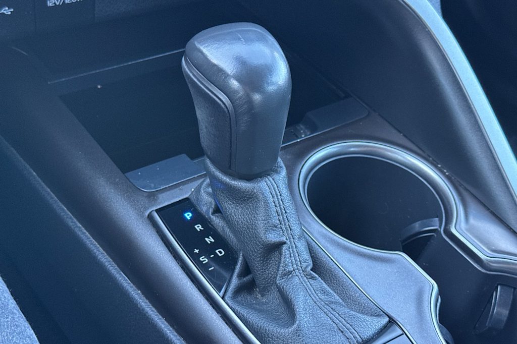 2022 Toyota Camry SE 14
