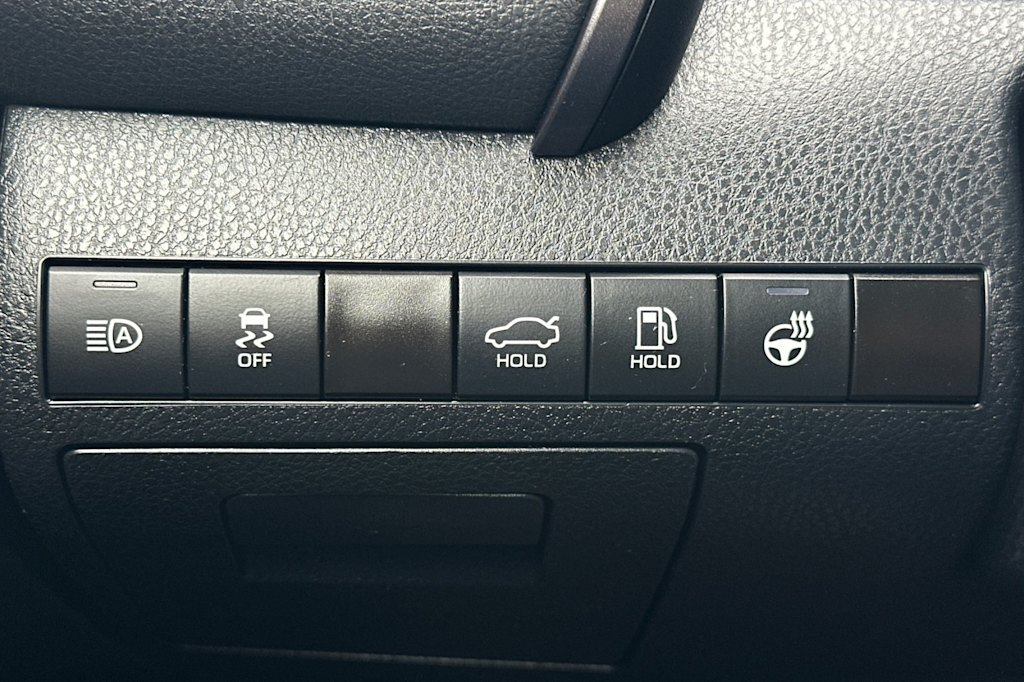 Thumbnail: 2024 Toyota Camry - 32