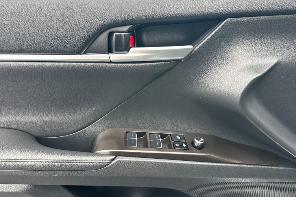 Thumbnail: 2024 Toyota Camry - 21