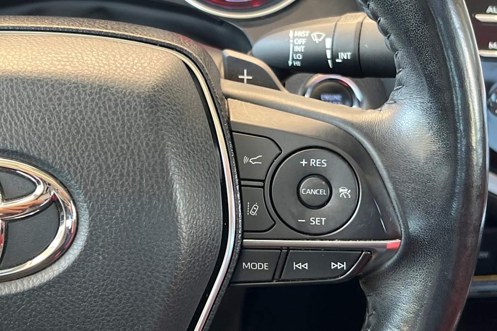 Thumbnail: 2020 Toyota Camry - 31