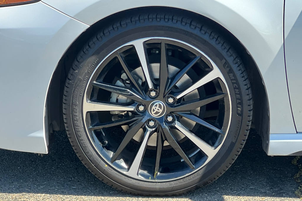 Thumbnail: 2020 Toyota Camry - 7