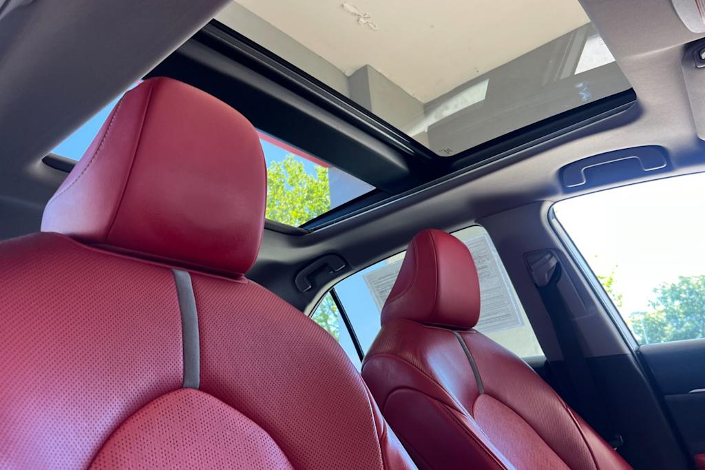 Thumbnail: 2020 Toyota Camry - 22