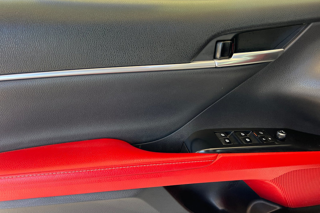 Thumbnail: 2020 Toyota Camry - 19