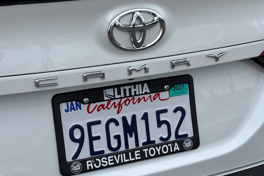 Thumbnail: 2023 Toyota Camry - 7