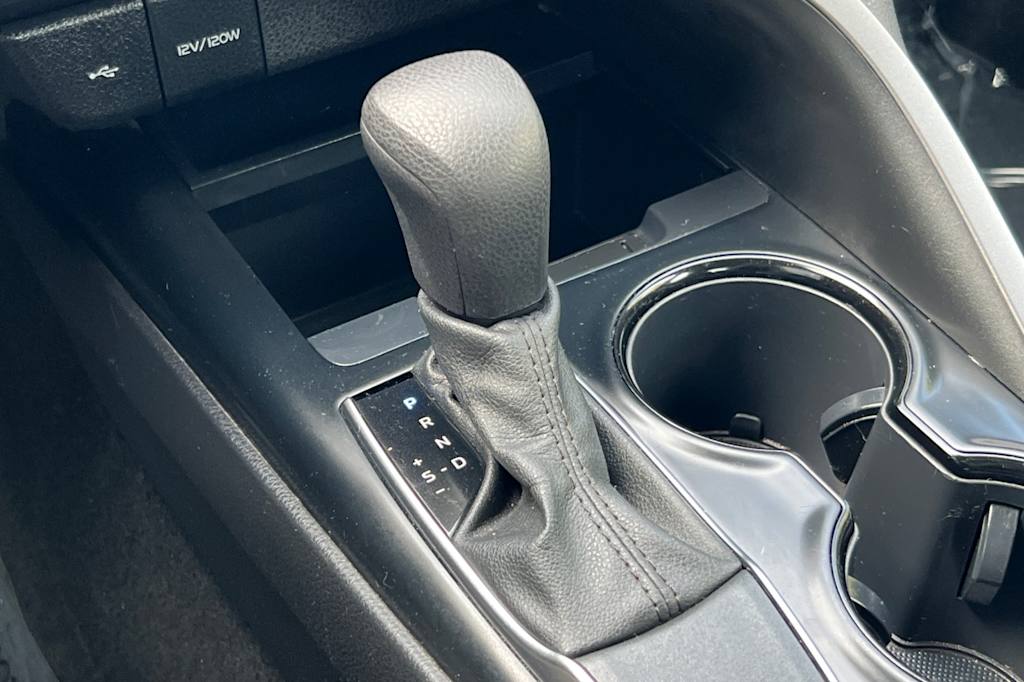 Thumbnail: 2020 Toyota Camry - 15