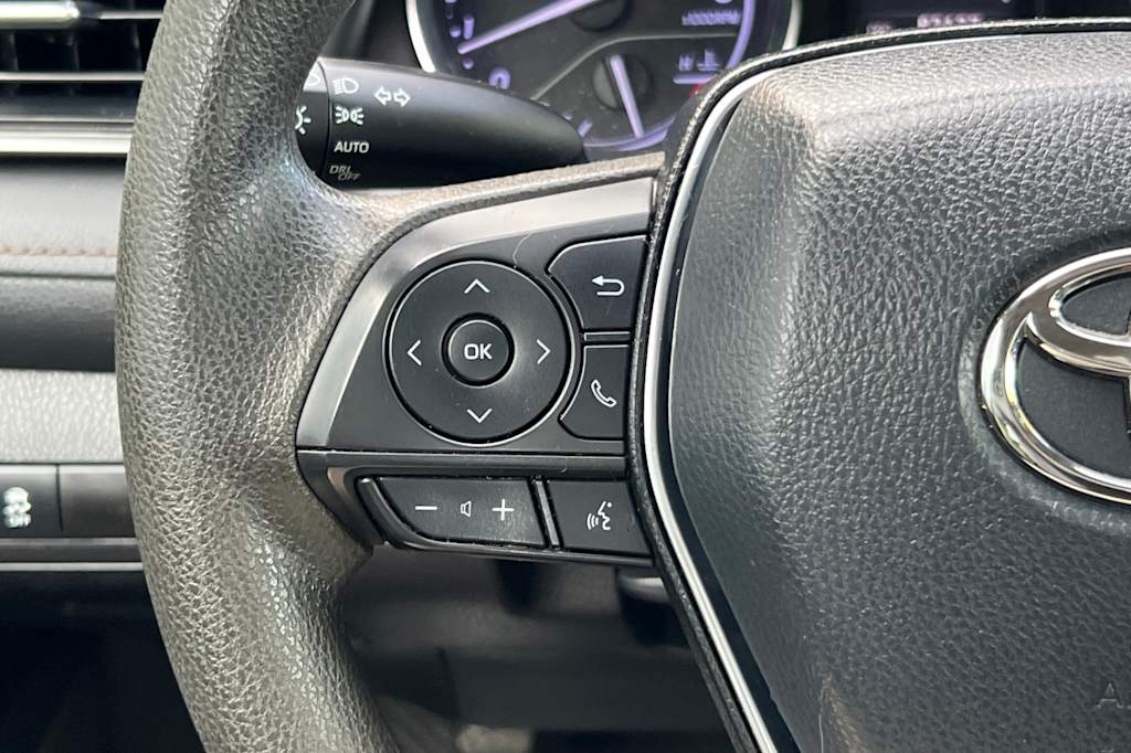 Thumbnail: 2020 Toyota Camry - 28
