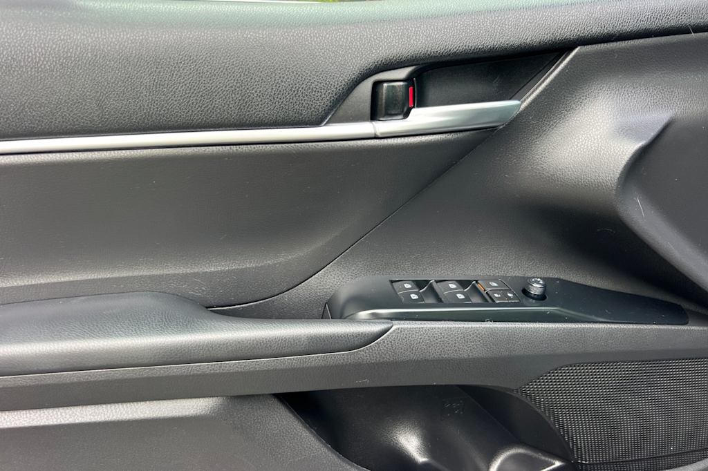 Thumbnail: 2020 Toyota Camry - 21