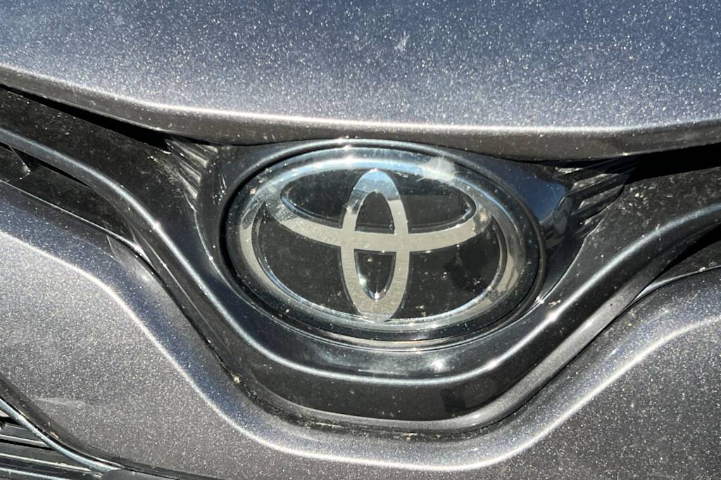 Thumbnail: 2020 Toyota Camry - 14
