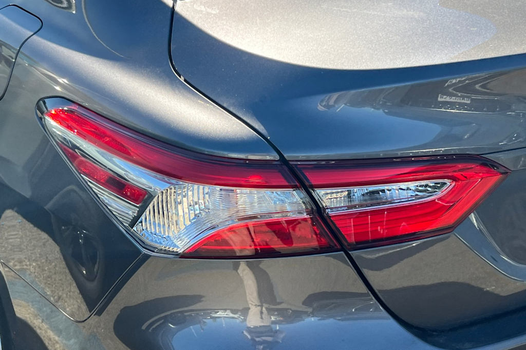 Thumbnail: 2020 Toyota Camry - 21