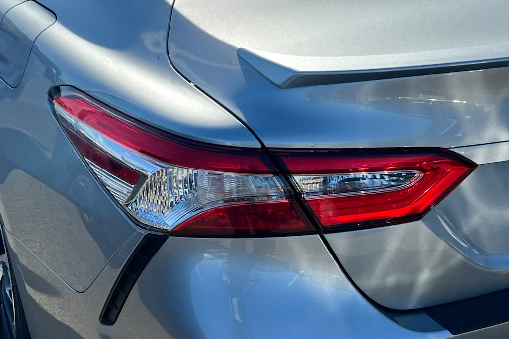 Thumbnail: 2020 Toyota Camry - 21