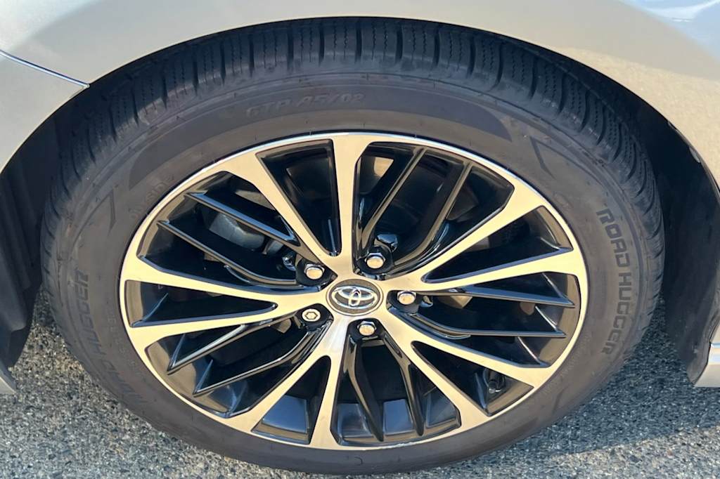 Thumbnail: 2020 Toyota Camry - 6
