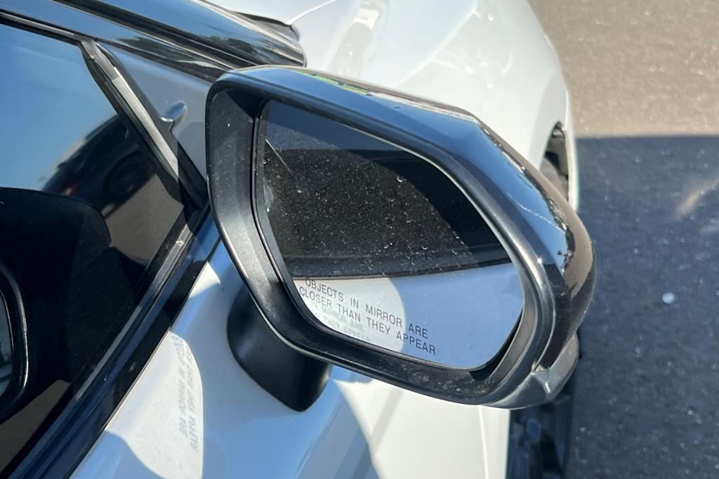 Thumbnail: 2020 Toyota Camry - 17