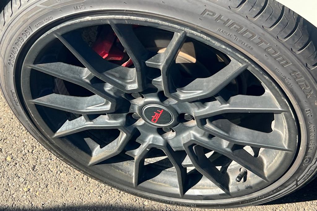 Thumbnail: 2020 Toyota Camry - 18
