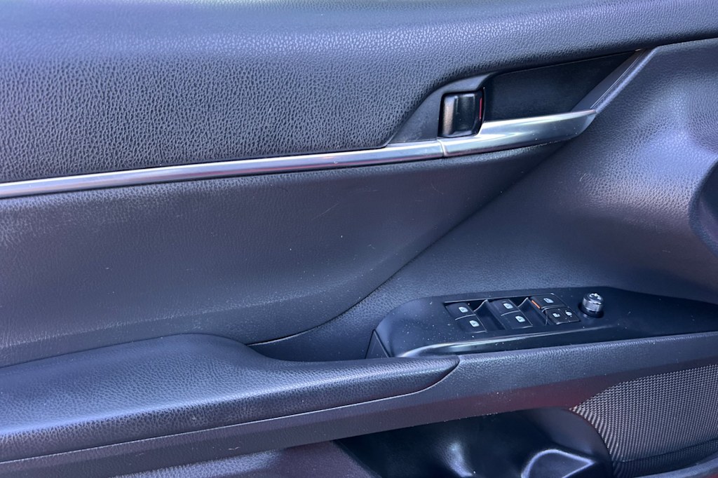 Thumbnail: 2020 Toyota Camry - 20