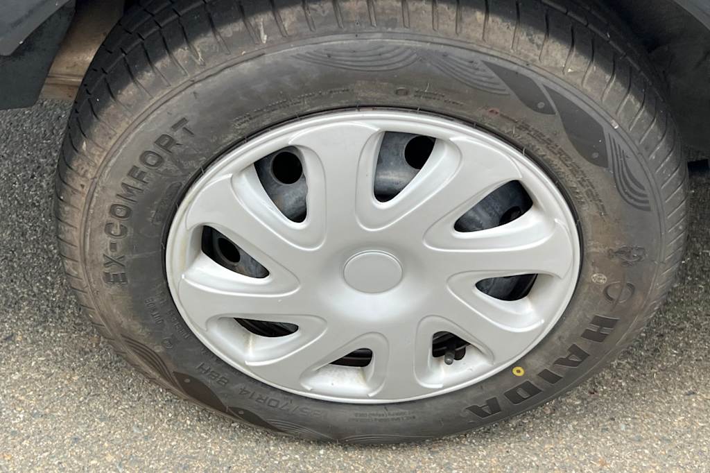 Thumbnail: 1995 Toyota Camry - 18