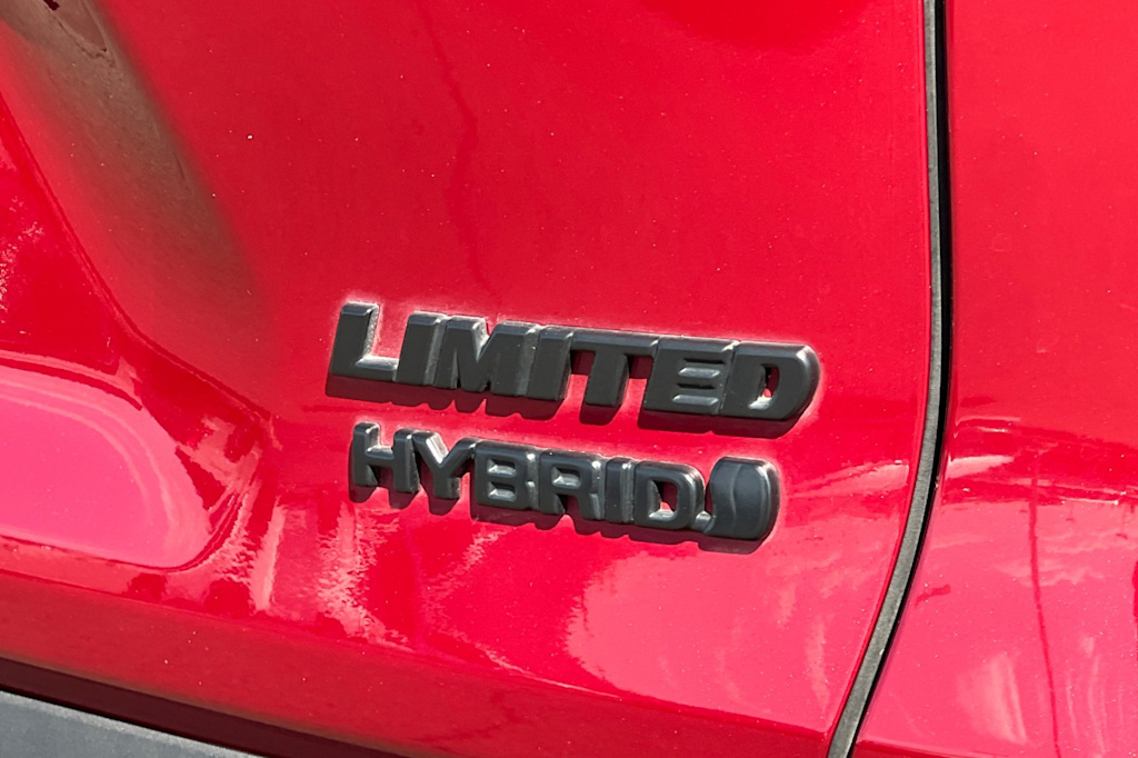 Thumbnail: 2021 Toyota RAV4 - 35