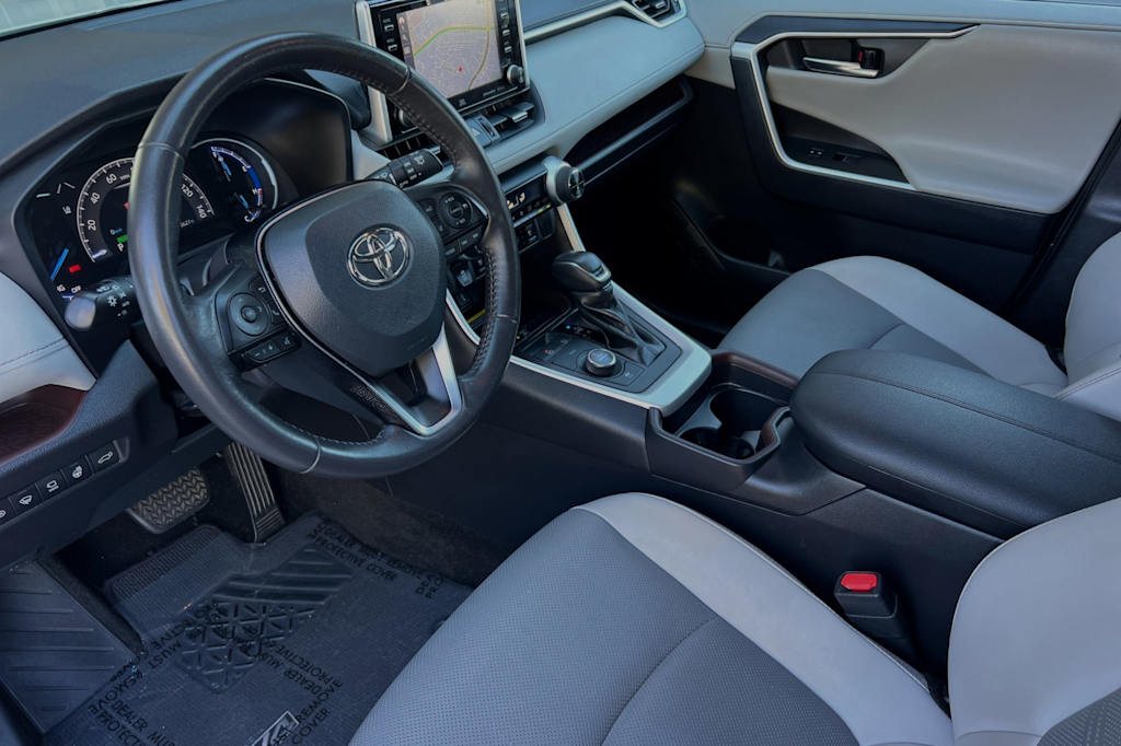 2021 Toyota RAV4 Limited 9