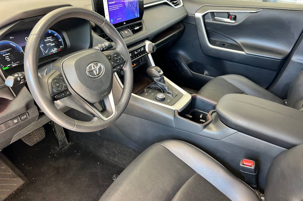 Thumbnail: 2023 Toyota RAV4 - 9