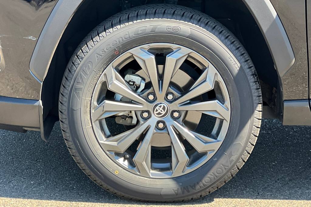 Thumbnail: 2023 Toyota RAV4 - 8