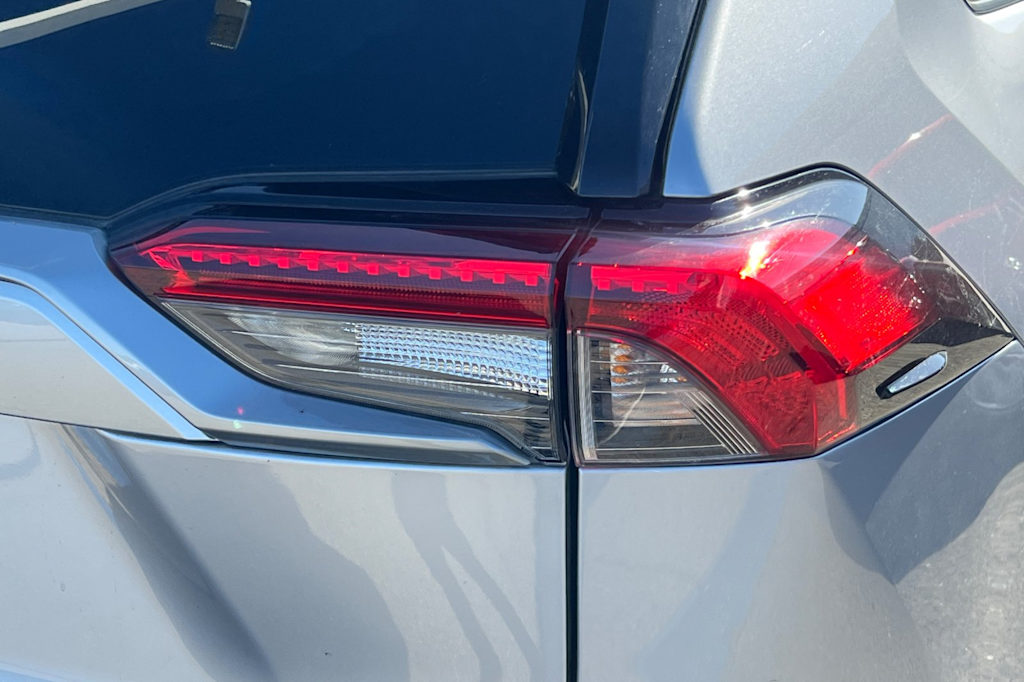 Thumbnail: 2024 Toyota RAV4 - 19