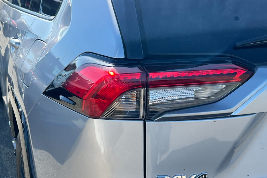 Thumbnail: 2024 Toyota RAV4 - 21