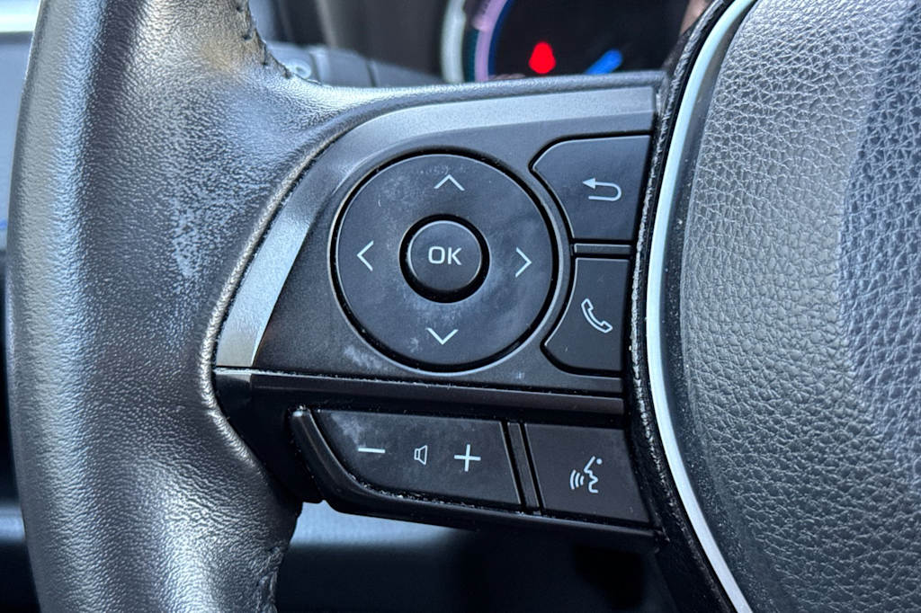 Thumbnail: 2021 Toyota RAV4 - 29