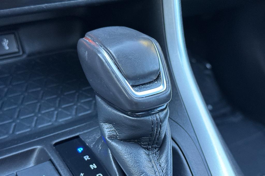 Thumbnail: 2021 Toyota RAV4 - 14