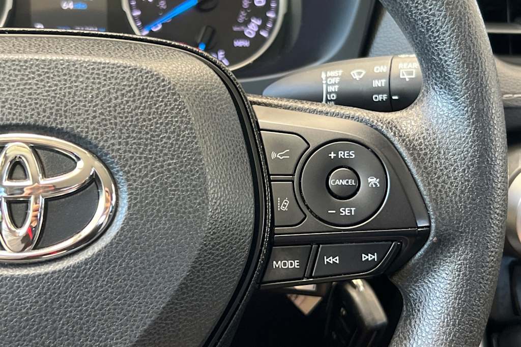 Thumbnail: 2021 Toyota RAV4 - 29