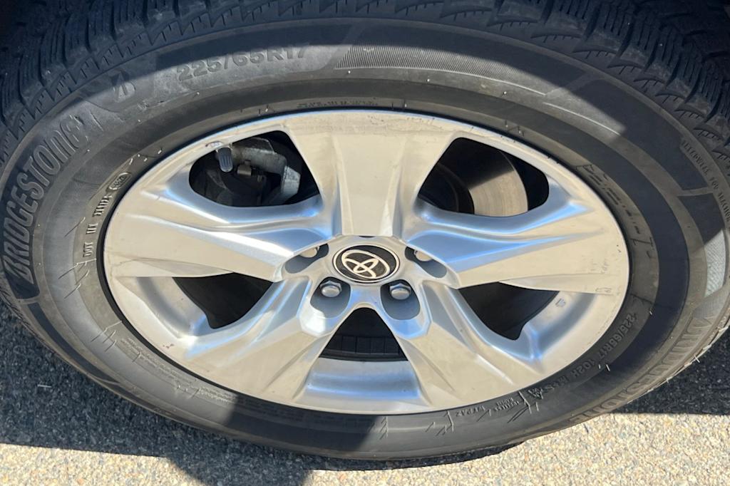 Thumbnail: 2021 Toyota RAV4 - 6
