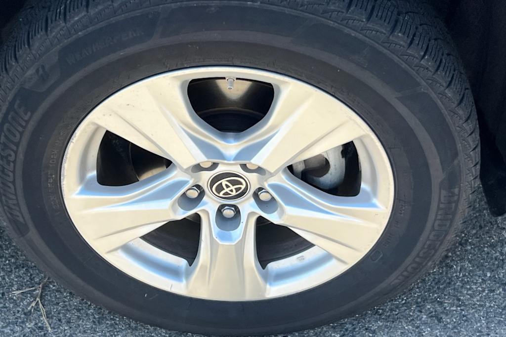 Thumbnail: 2021 Toyota RAV4 - 16