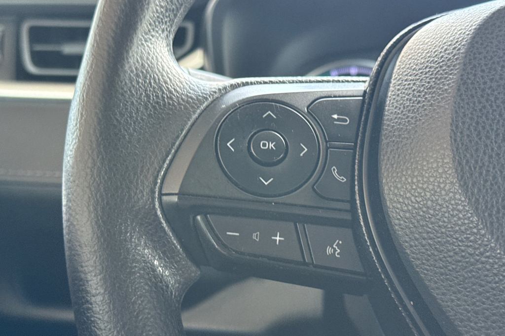 Thumbnail: 2021 Toyota RAV4 - 28