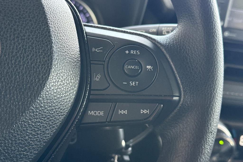 Thumbnail: 2021 Toyota RAV4 - 29
