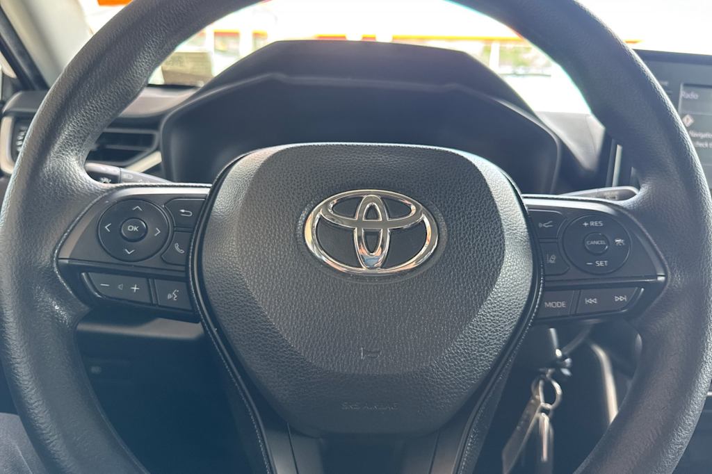 Thumbnail: 2021 Toyota RAV4 - 27