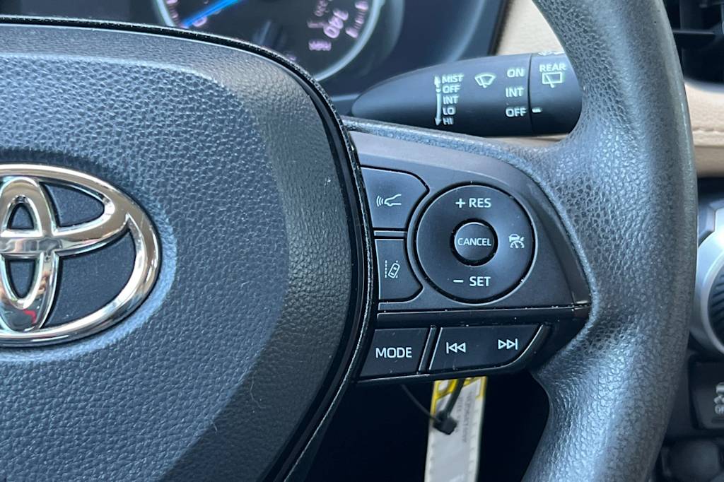 Thumbnail: 2022 Toyota RAV4 - 29