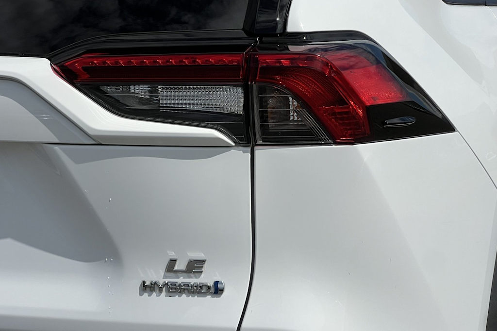 Thumbnail: 2022 Toyota RAV4 - 32