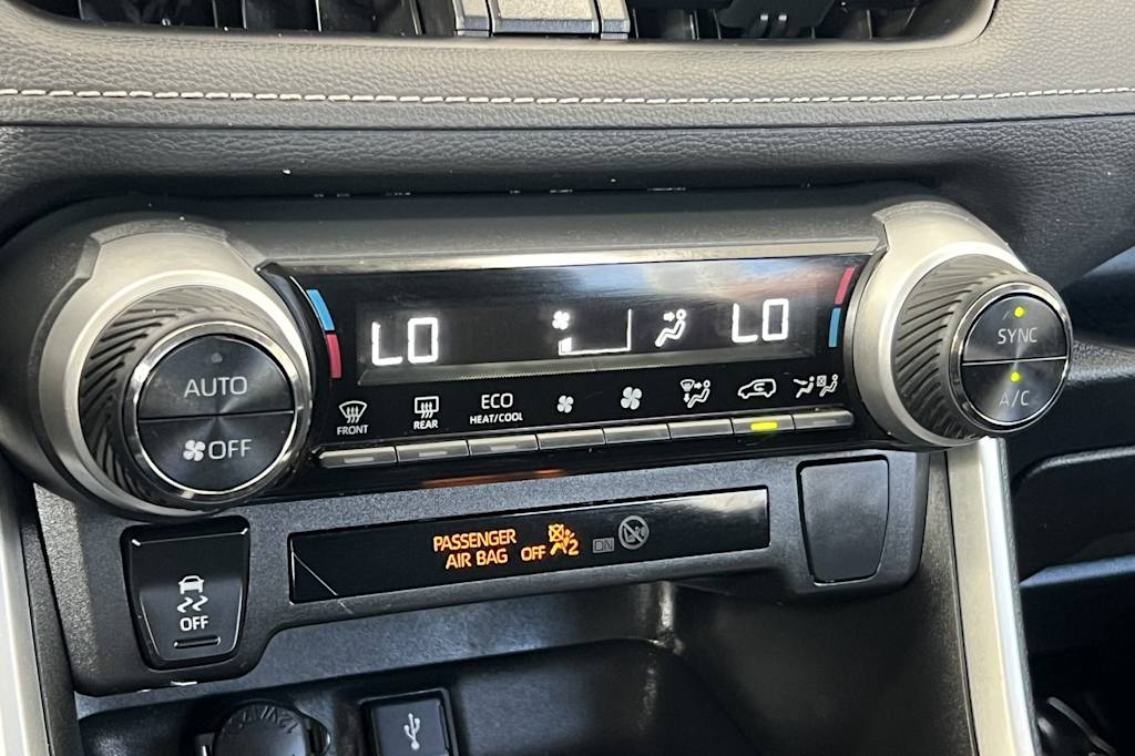 Thumbnail: 2022 Toyota RAV4 - 26