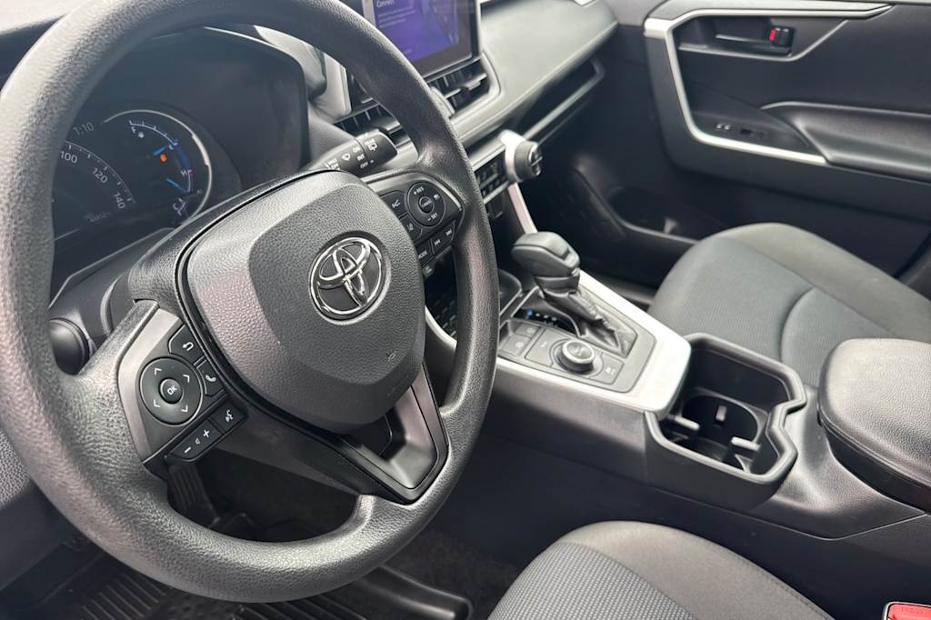 Thumbnail: 2024 Toyota RAV4 - 9