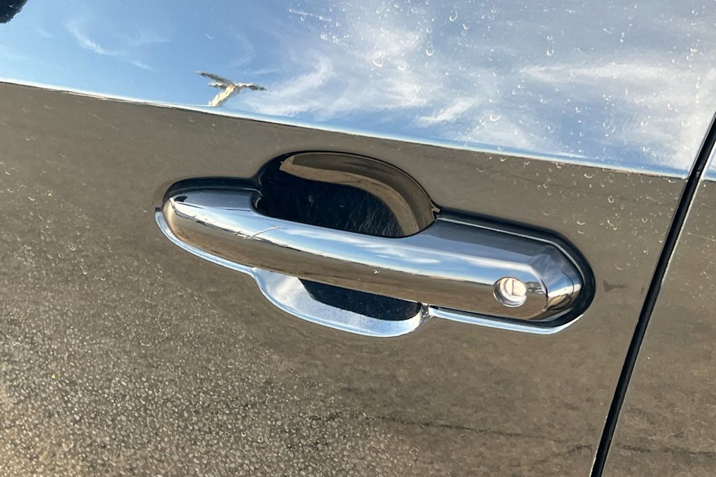 Thumbnail: 2023 Toyota RAV4 - 14