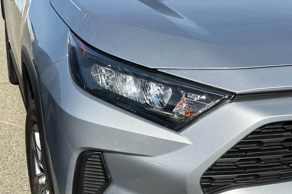 Thumbnail: 2022 Toyota RAV4 - 15