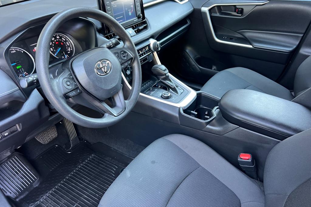 Thumbnail: 2022 Toyota RAV4 - 8
