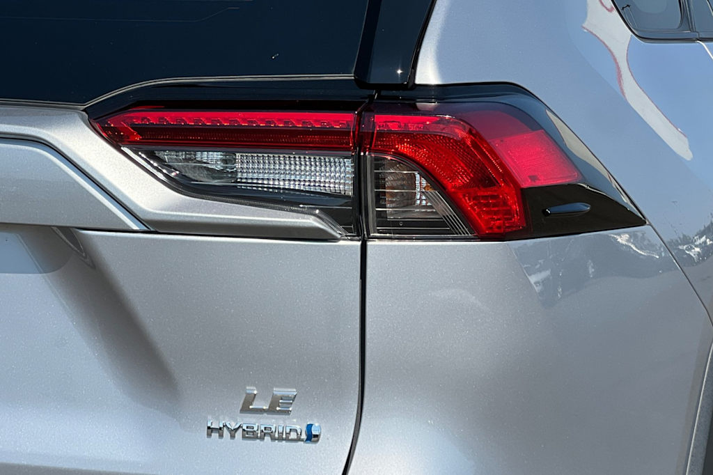 Thumbnail: 2022 Toyota RAV4 - 32