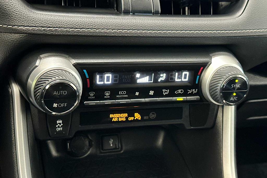 Thumbnail: 2020 Toyota RAV4 - 27