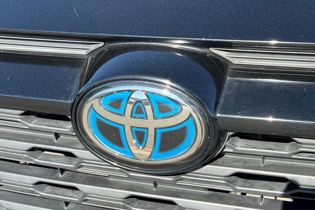 Thumbnail: 2022 Toyota RAV4 - 14