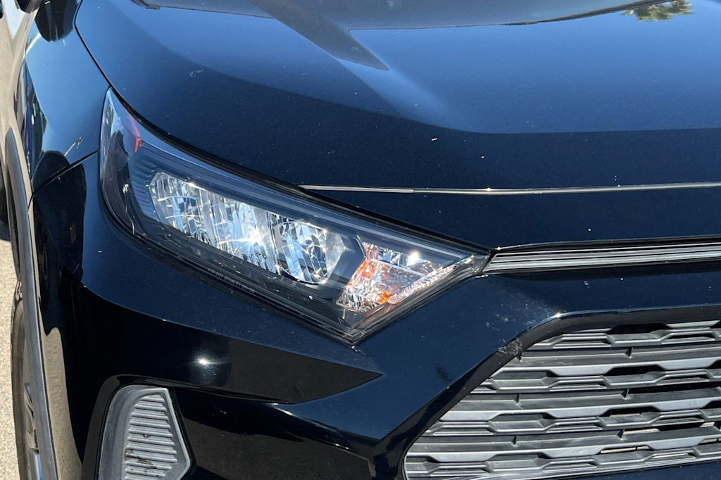 Thumbnail: 2022 Toyota RAV4 - 15