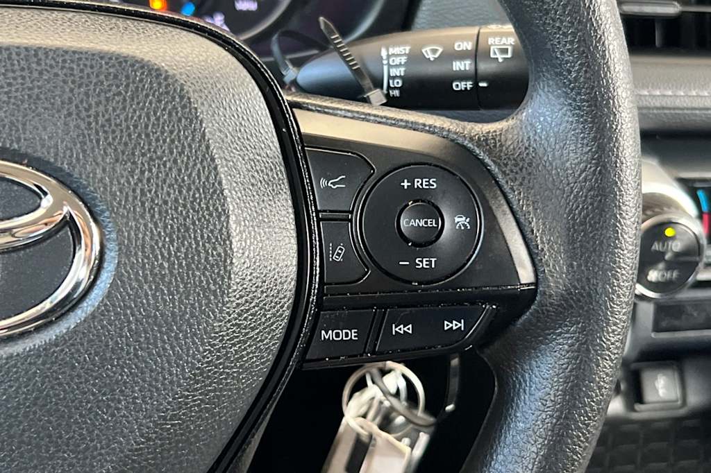 Thumbnail: 2022 Toyota RAV4 - 29
