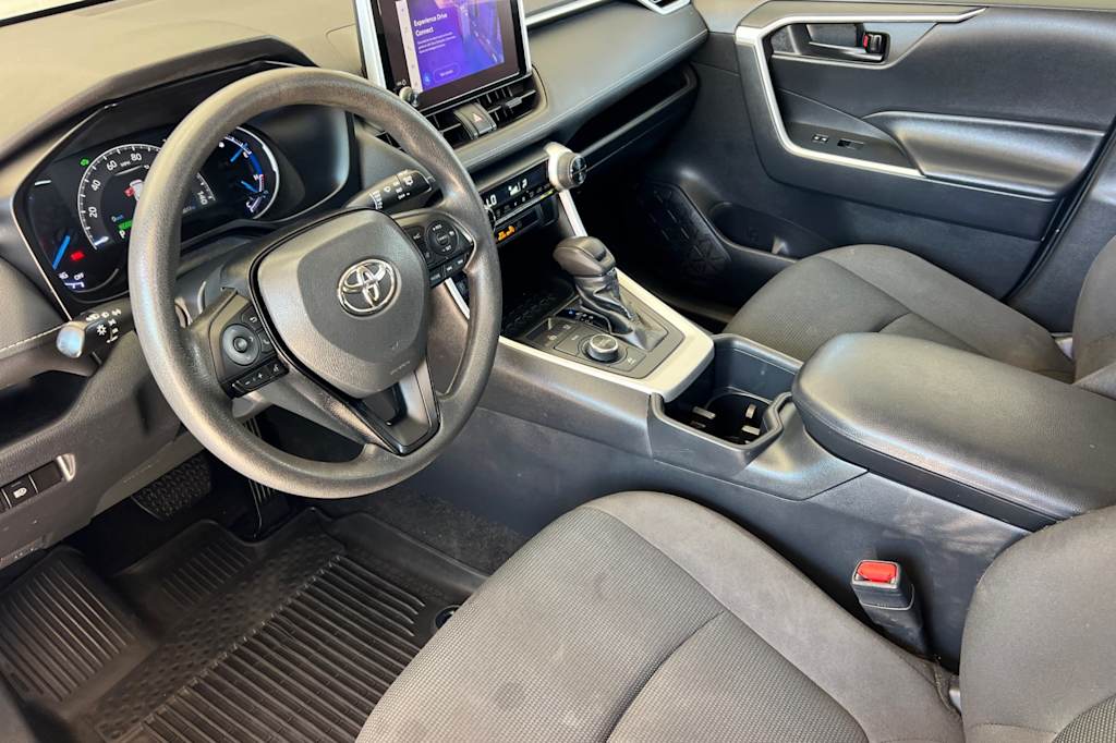 Thumbnail: 2023 Toyota RAV4 - 8