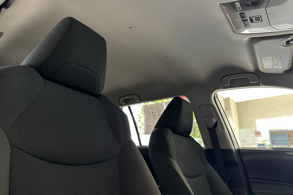 Thumbnail: 2022 Toyota RAV4 - 23