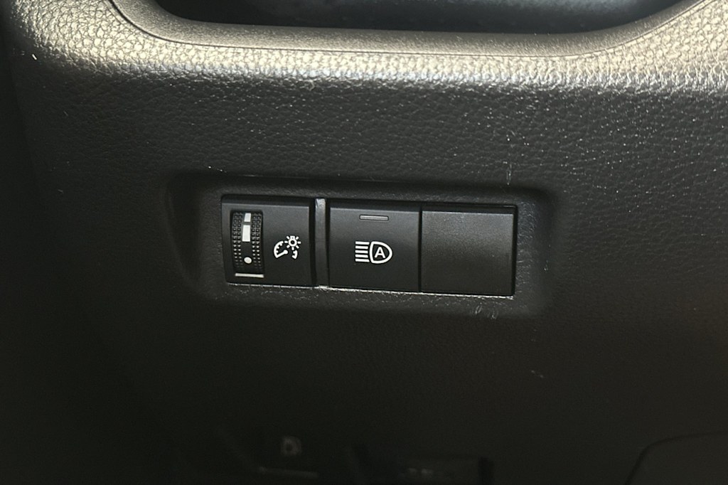 Thumbnail: 2022 Toyota RAV4 - 31