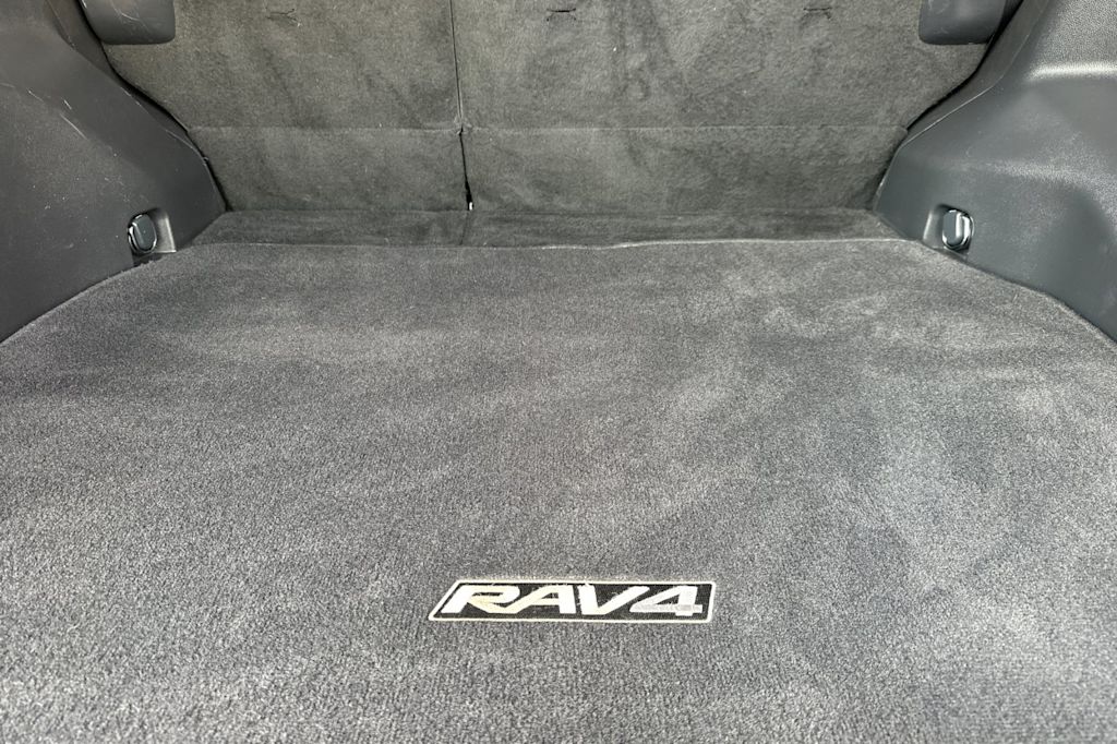 Thumbnail: 2022 Toyota RAV4 - 7