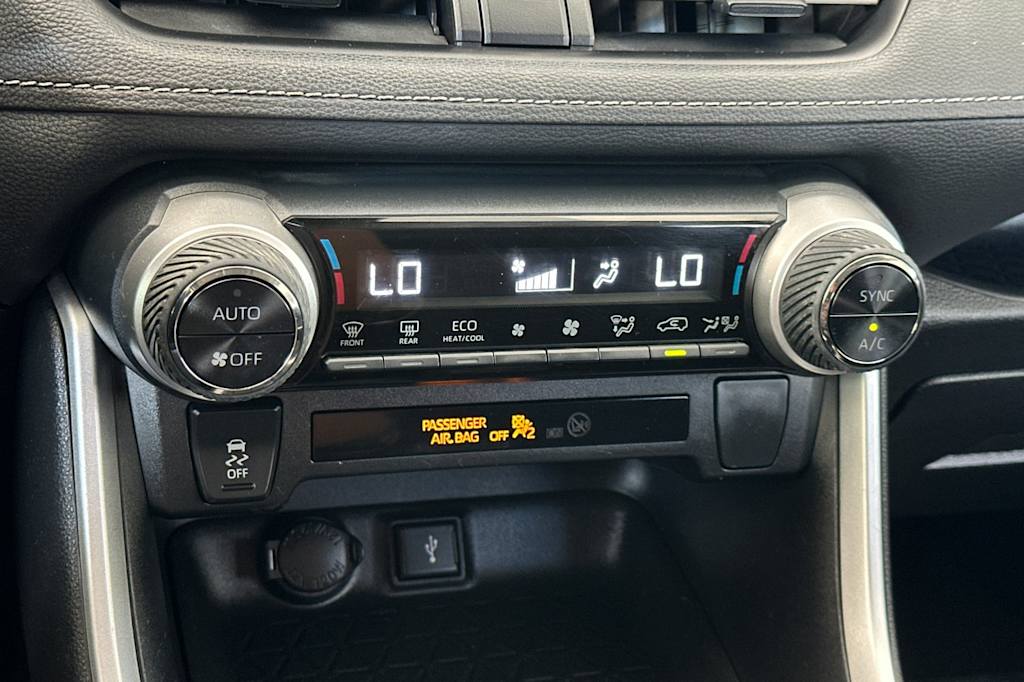 Thumbnail: 2022 Toyota RAV4 - 26